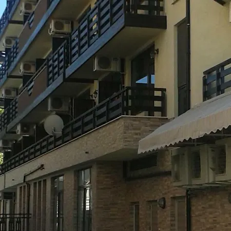Vigo Beach Hotel de apartamente *