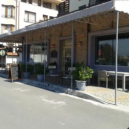 Vigo Beach Hotel de apartamente *